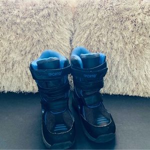 Boys winter boots